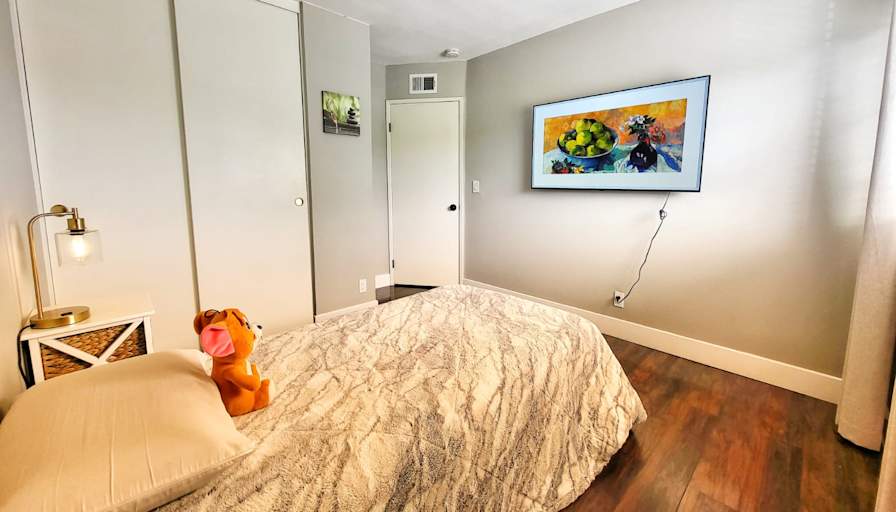 Glen's room