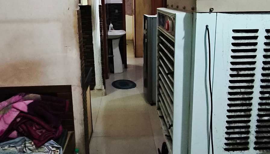 Lucky kumar's room