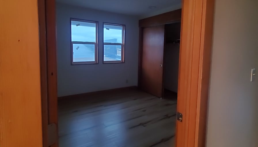 Short term beach cottage's room
