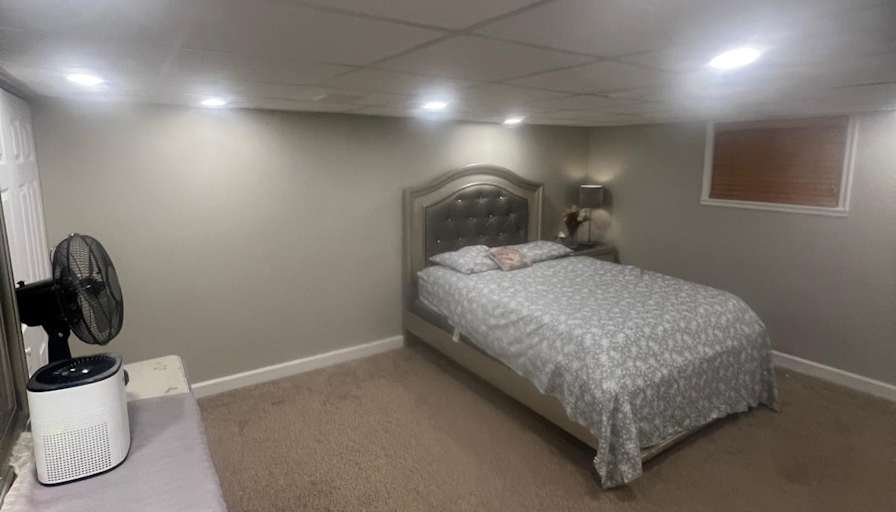 AFROZ AHMED's room