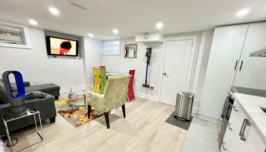 Mark Kay's room