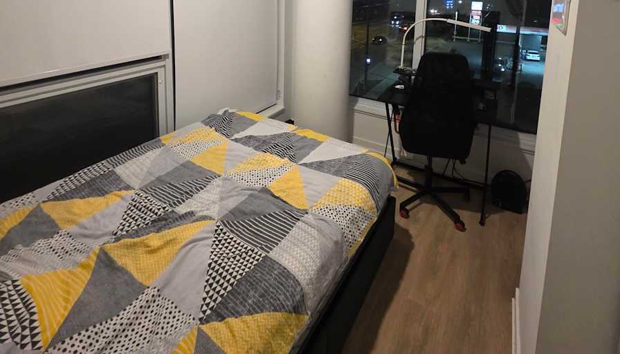 Amaan Chaudhari's room