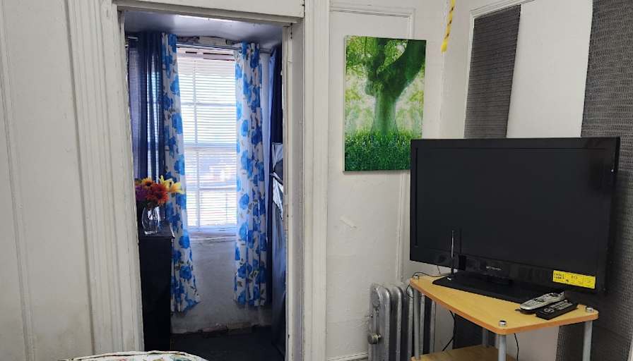 Lynette's room
