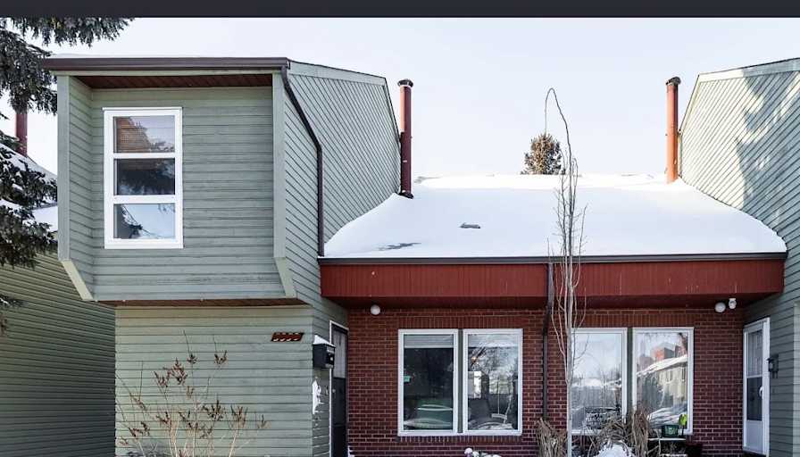 Kimber-Leigh Holland's room