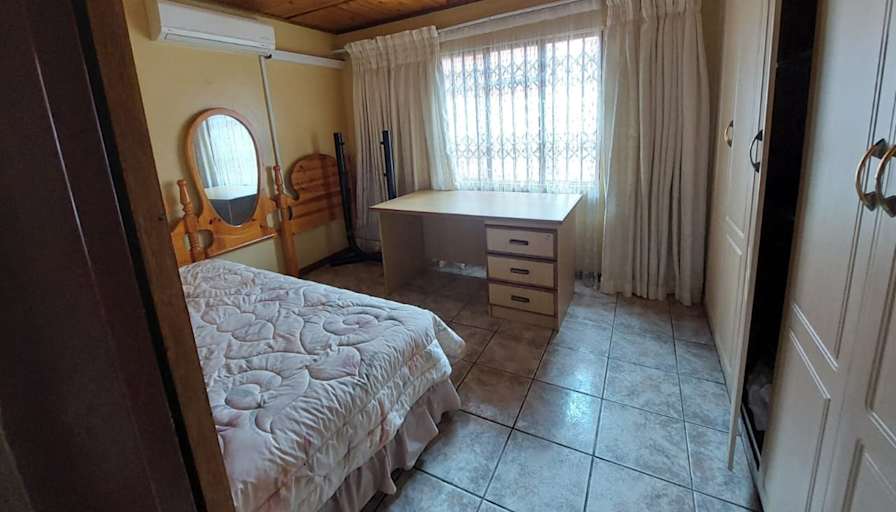 Paballo's room