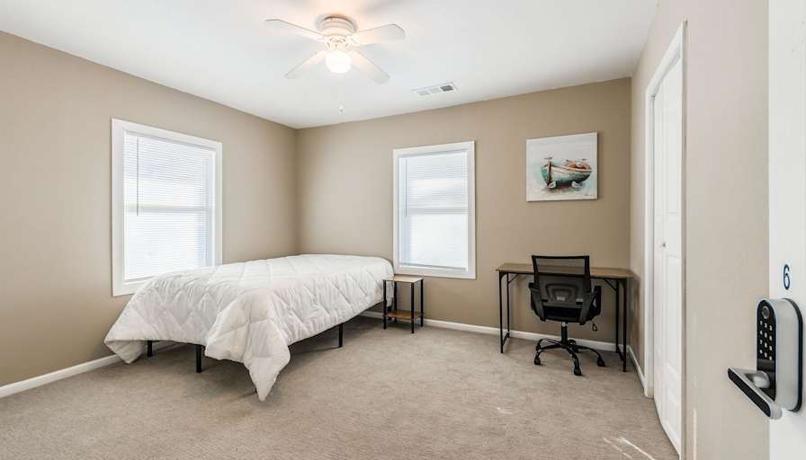 PadSplit's room