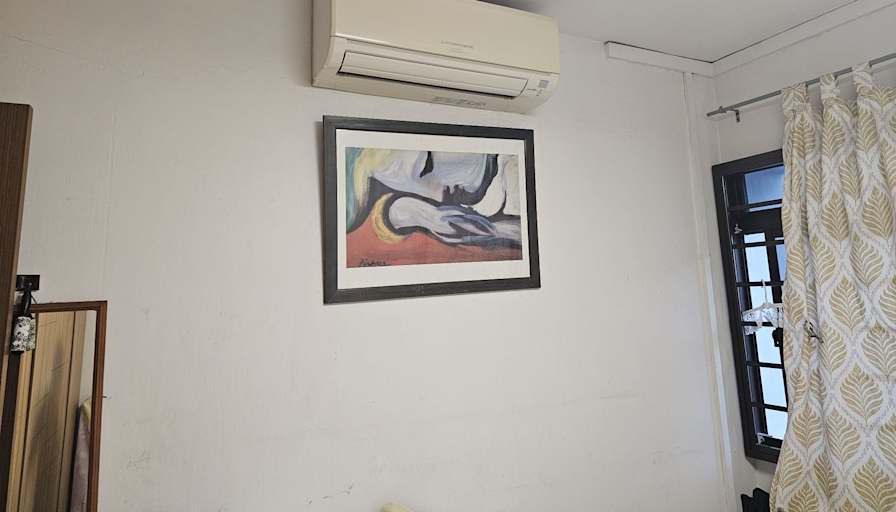 MICHAEL HTOO's room