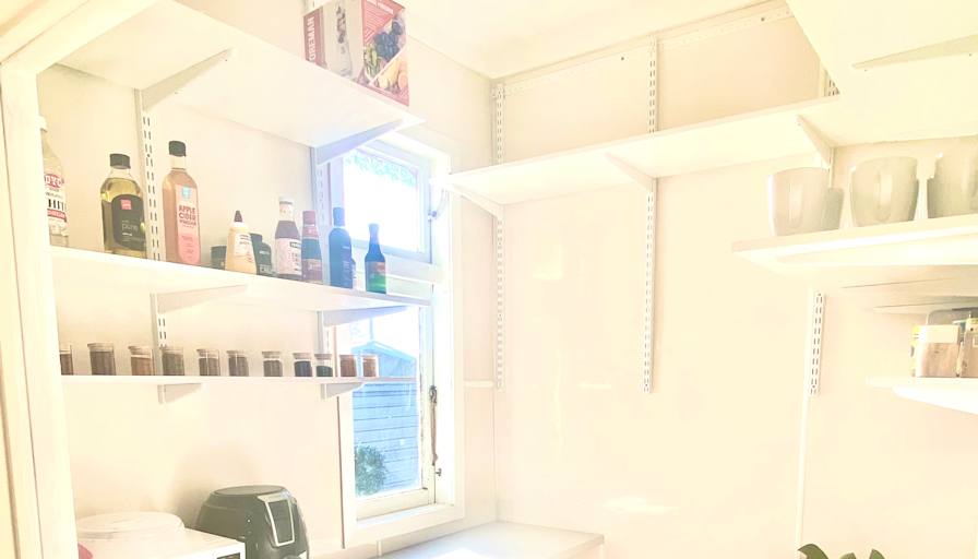 Hannah's room
