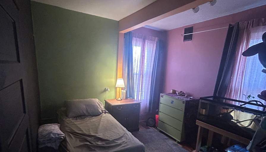 Xaxi's room