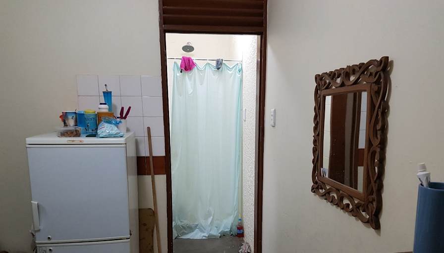 Tee's Rental Rooms's room