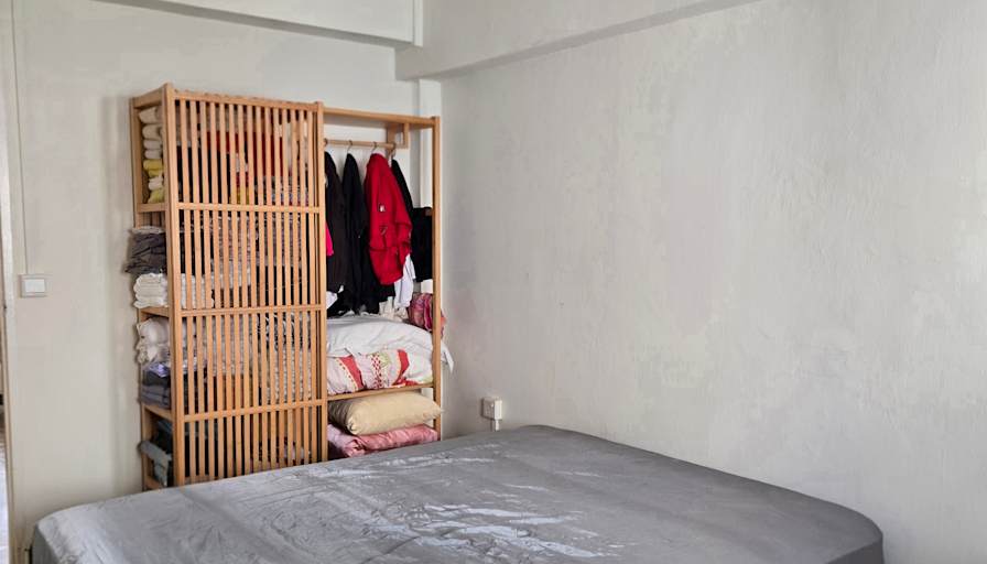 Jo's room