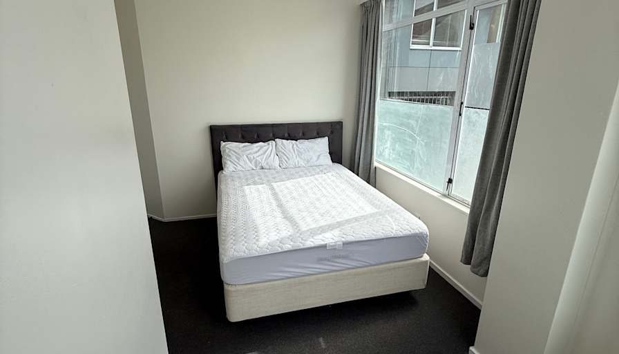 Andrew Manson's room