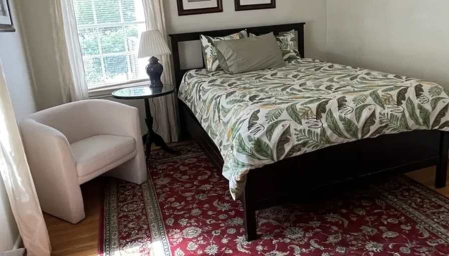 Amalia's room