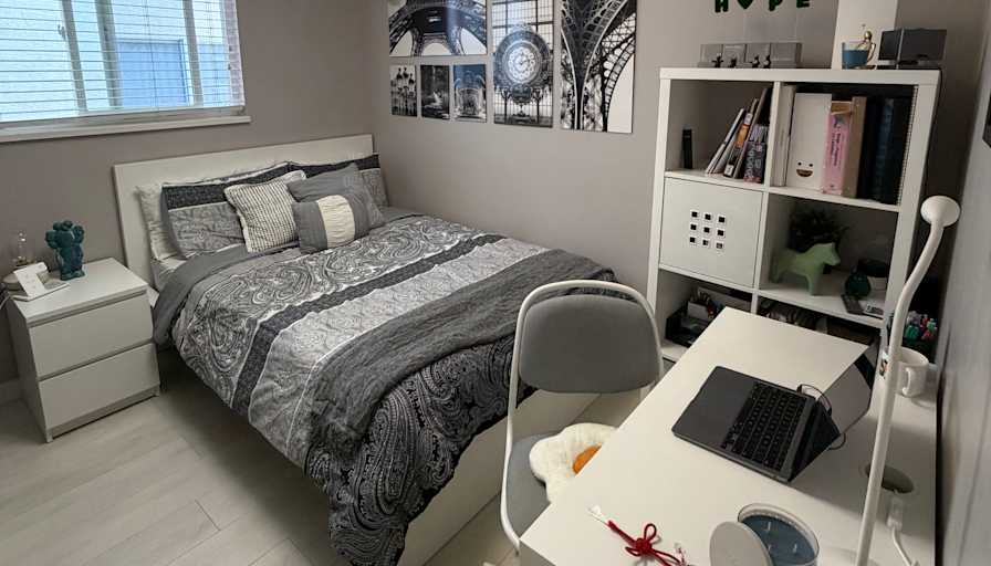 Diana's room