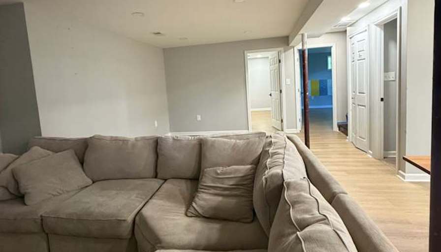Eddy's room