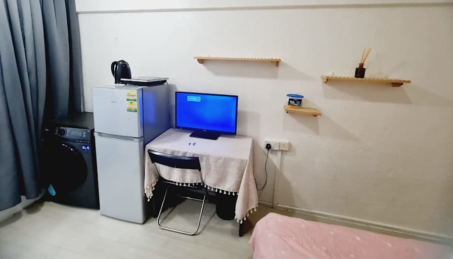 Roomy's room