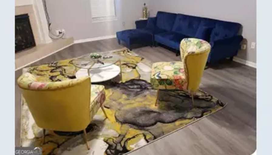 Lynn Favors's room