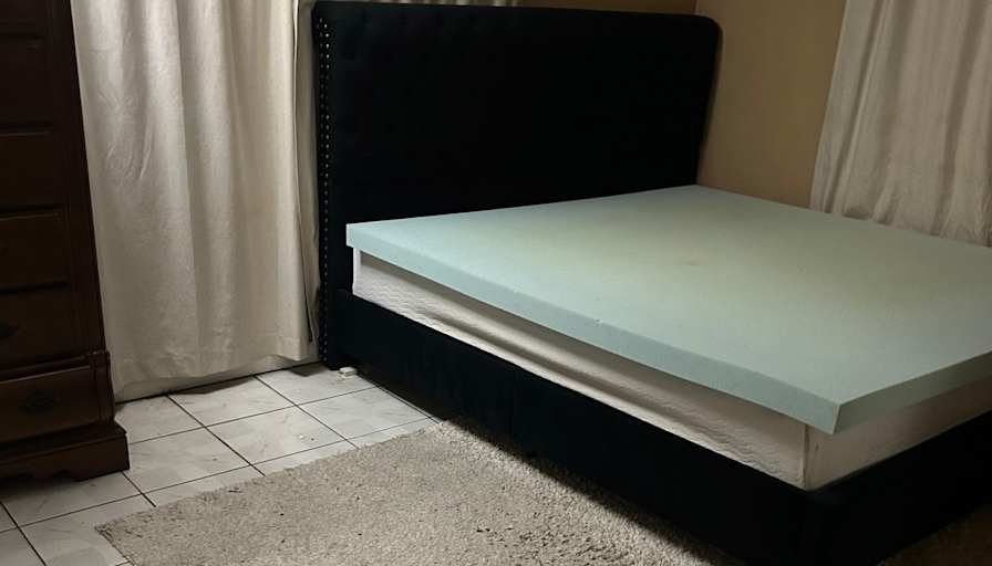 Gregory DaSilva's room
