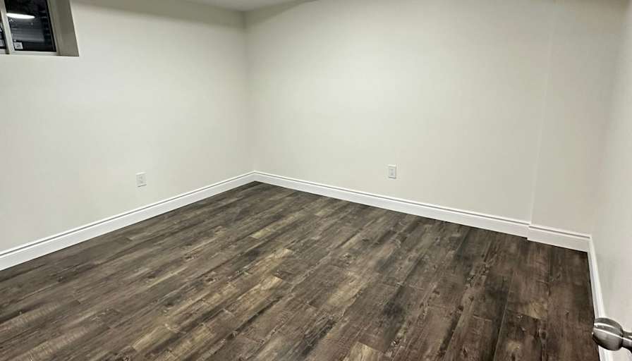 Ola's room