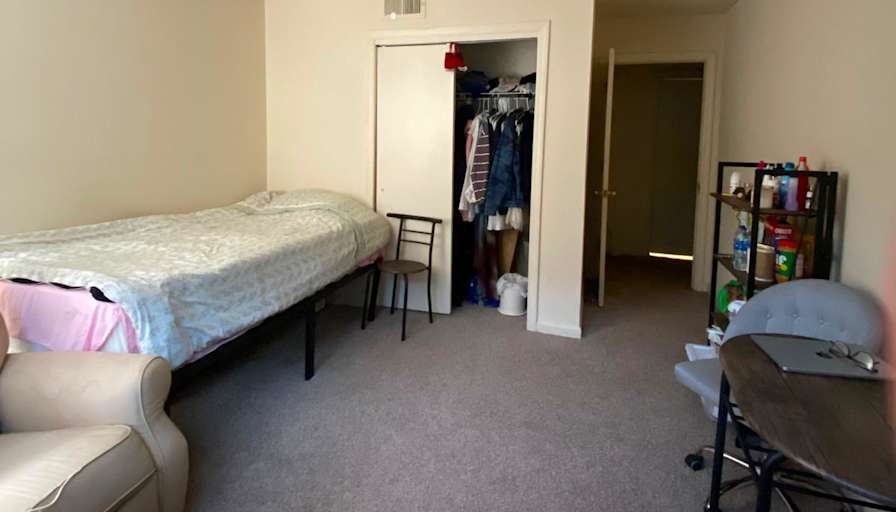 Gulten's room