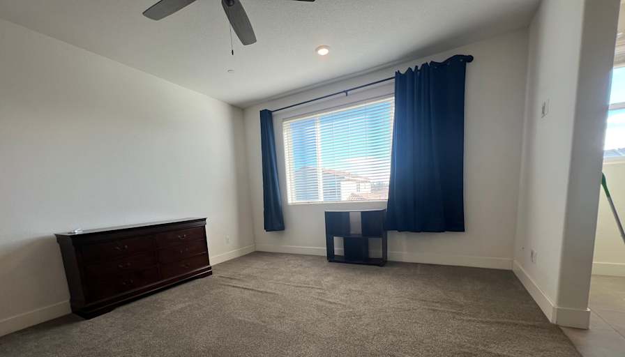 KathleenSam's room
