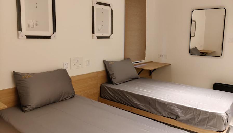 Zazen's room