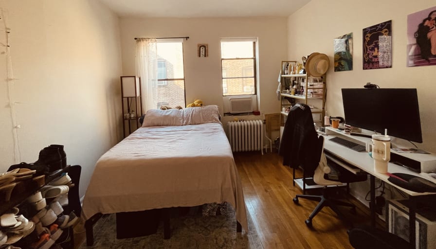 Emeli's room