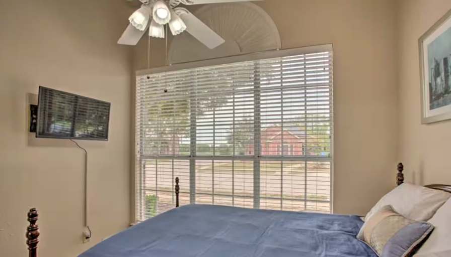 Emberly's room