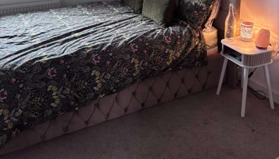Hamza Ali's room