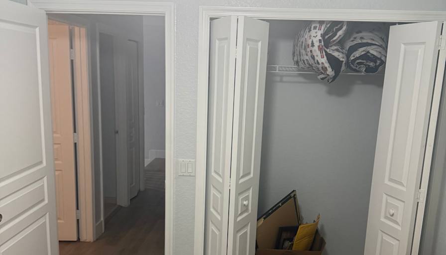 Sandy's room