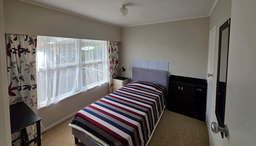 Laureano's room