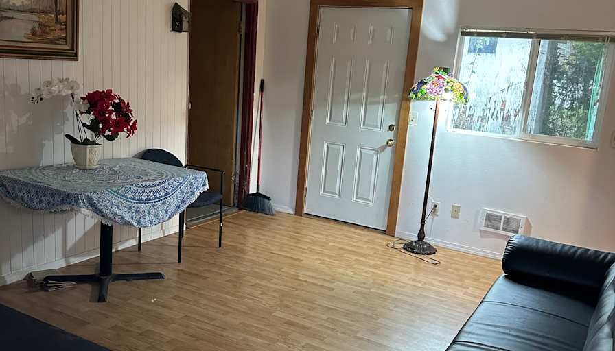Lisa's room