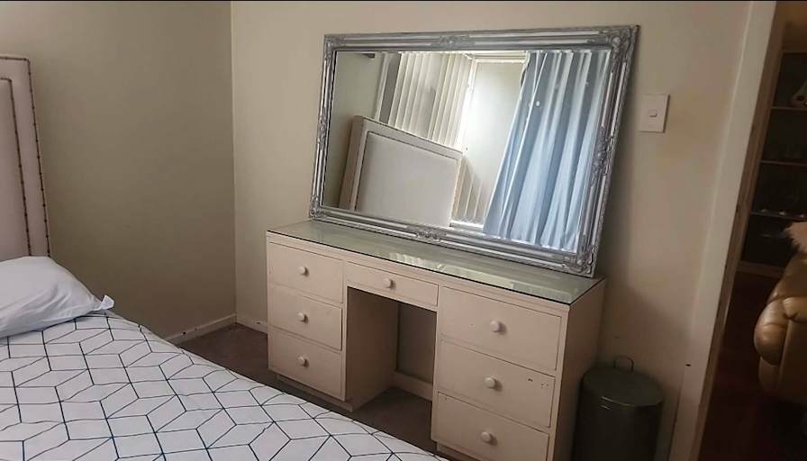 Anita's room