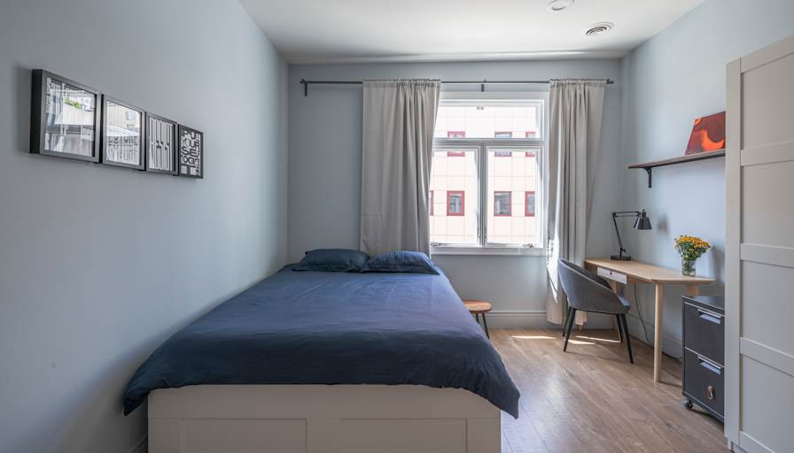 Russian Hill Coliving's room