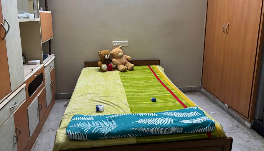 Isha's room