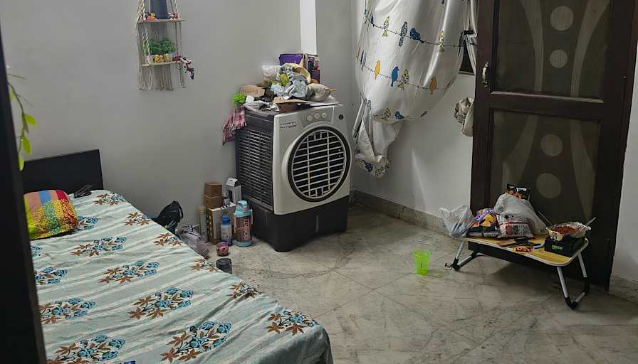 Isha's room
