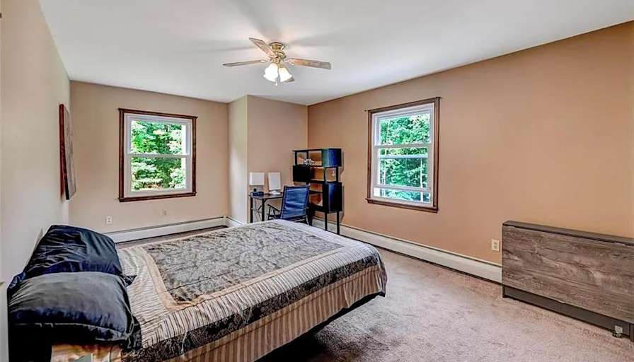 Alberto's room
