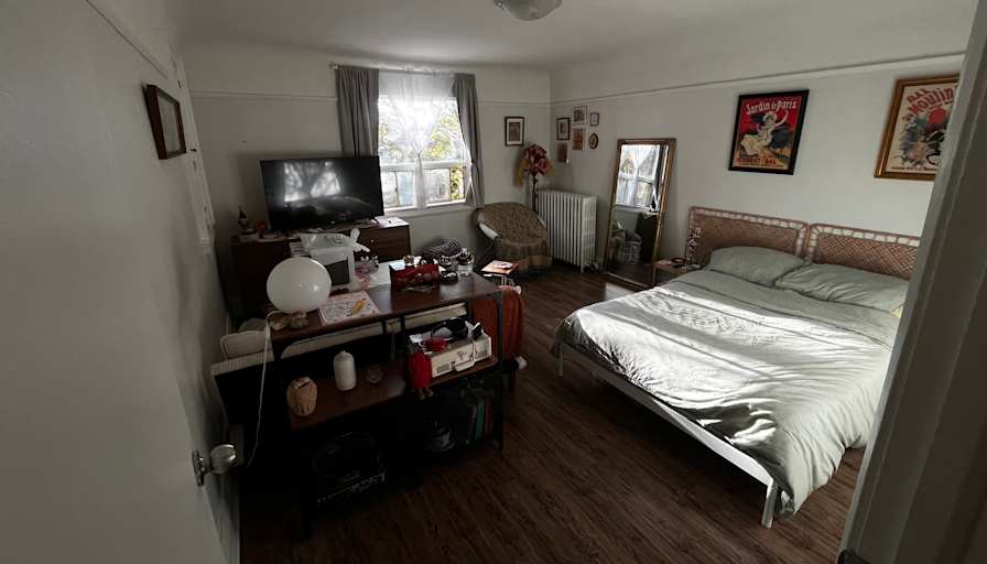 Anabella's room