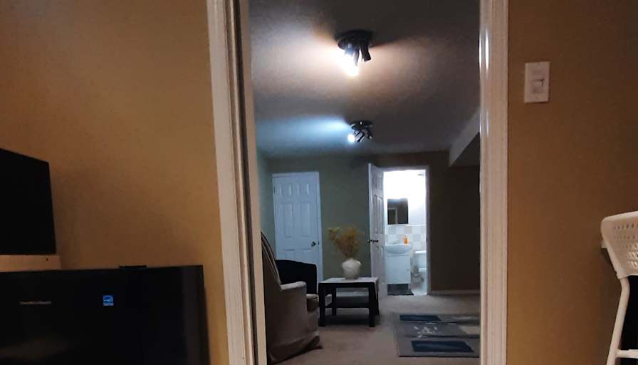 Jinous's room