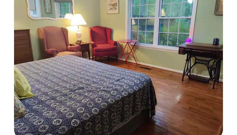 Jennifer's room