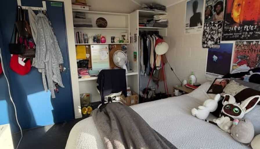 Hazar Yousef's room