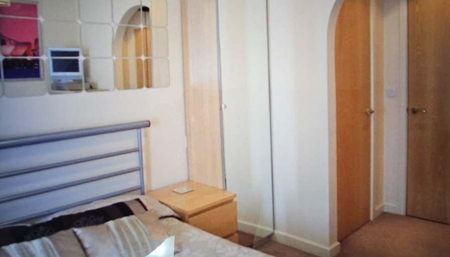 Rodrigue H Lao's room