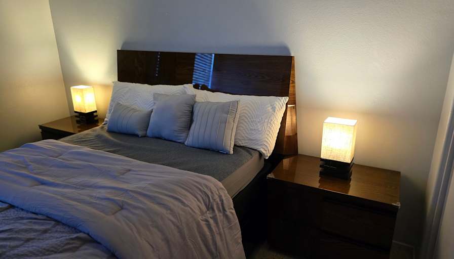 J Luis's room