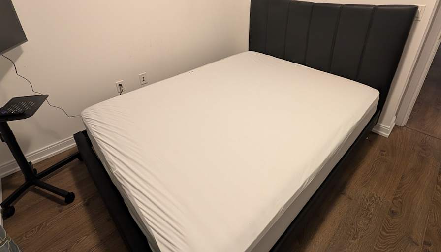 Dhruve's room