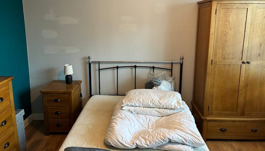 Darryl James Hill's room
