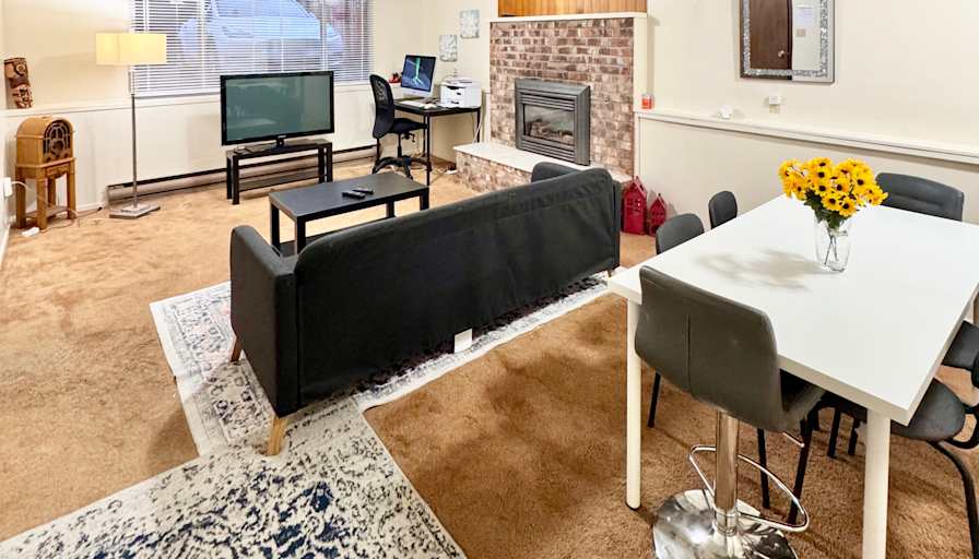 Peyman Zar's room