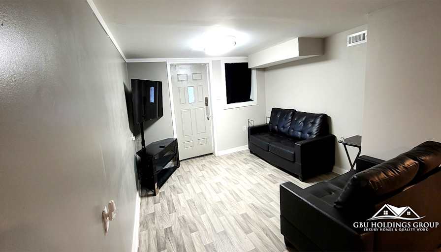 GBU Holdings Group's room