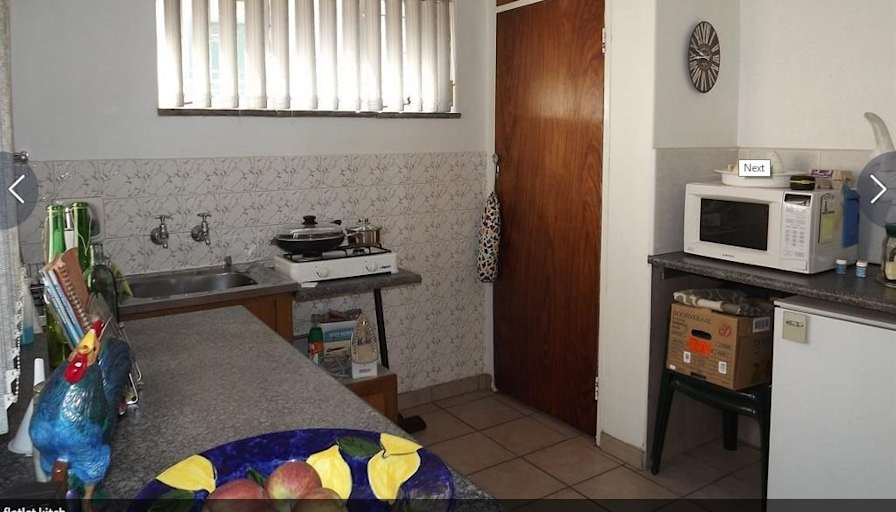 Tee's room
