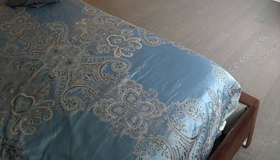Emre's room