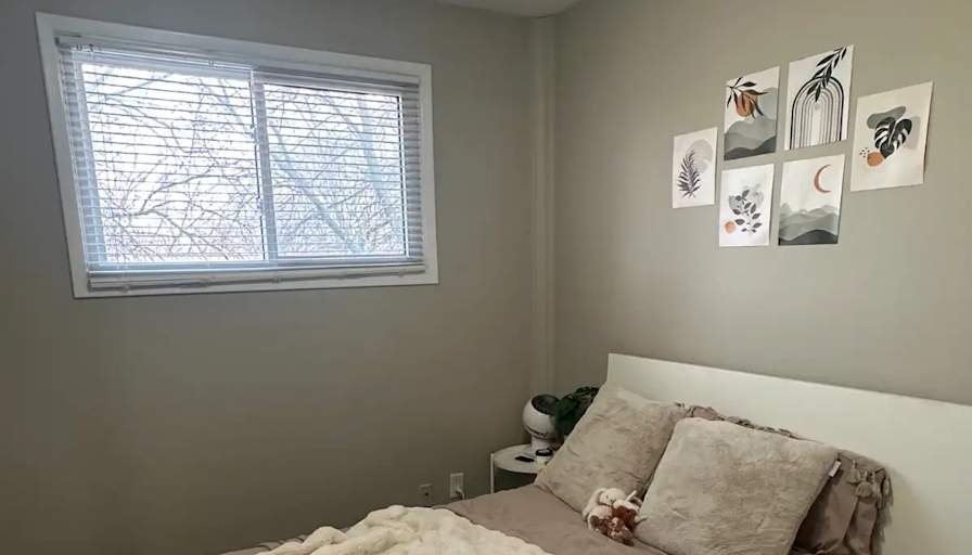Serah's room